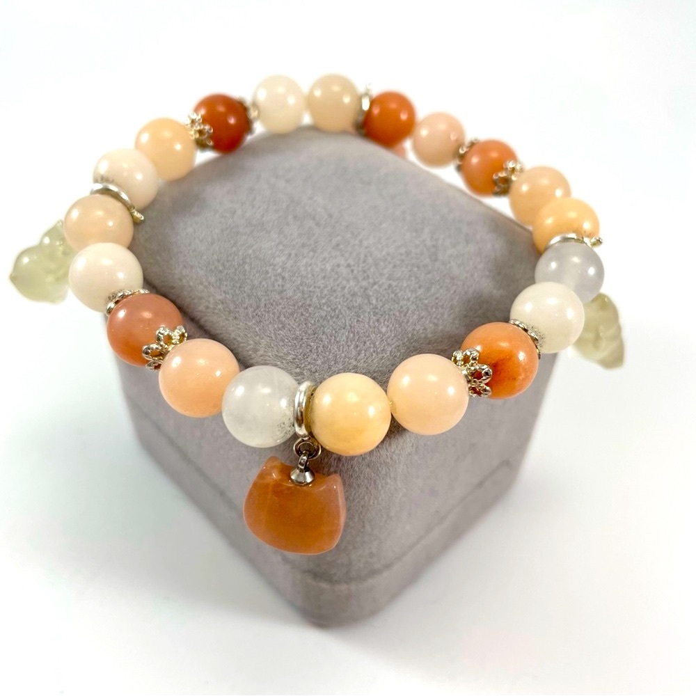 Cute Unsigned Rose Quartz Good Luck Cat Beaded Charm Stretch Bracelet